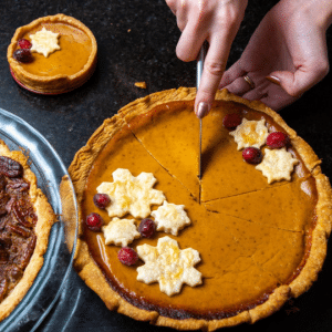 Image of pumpkin pie and pecan pie to represents the Dental Dilemmas of Thanksgiving