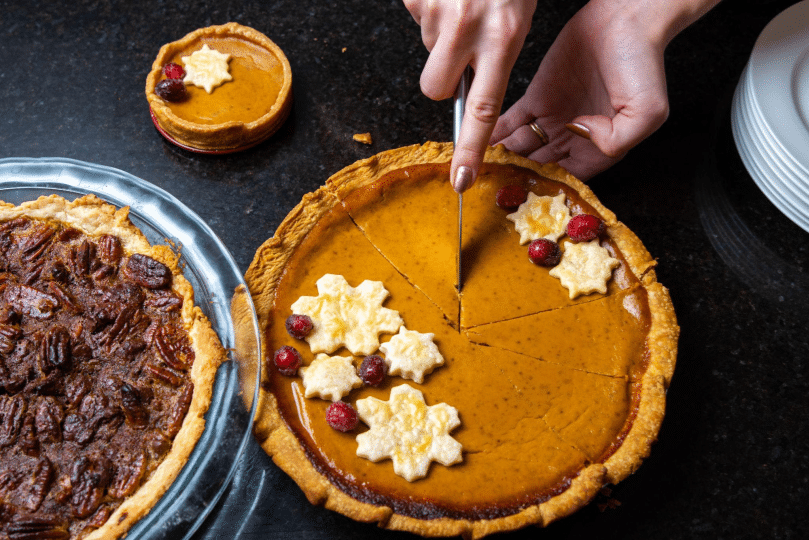 Image of pumpkin pie and pecan pie to represents the Dental Dilemmas of Thanksgiving